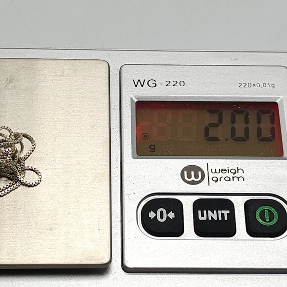 Sterling Silver 18" Box Chain Necklace 925 Italy Lightweight 2g Womens Jewelry - Picture 6 of 7